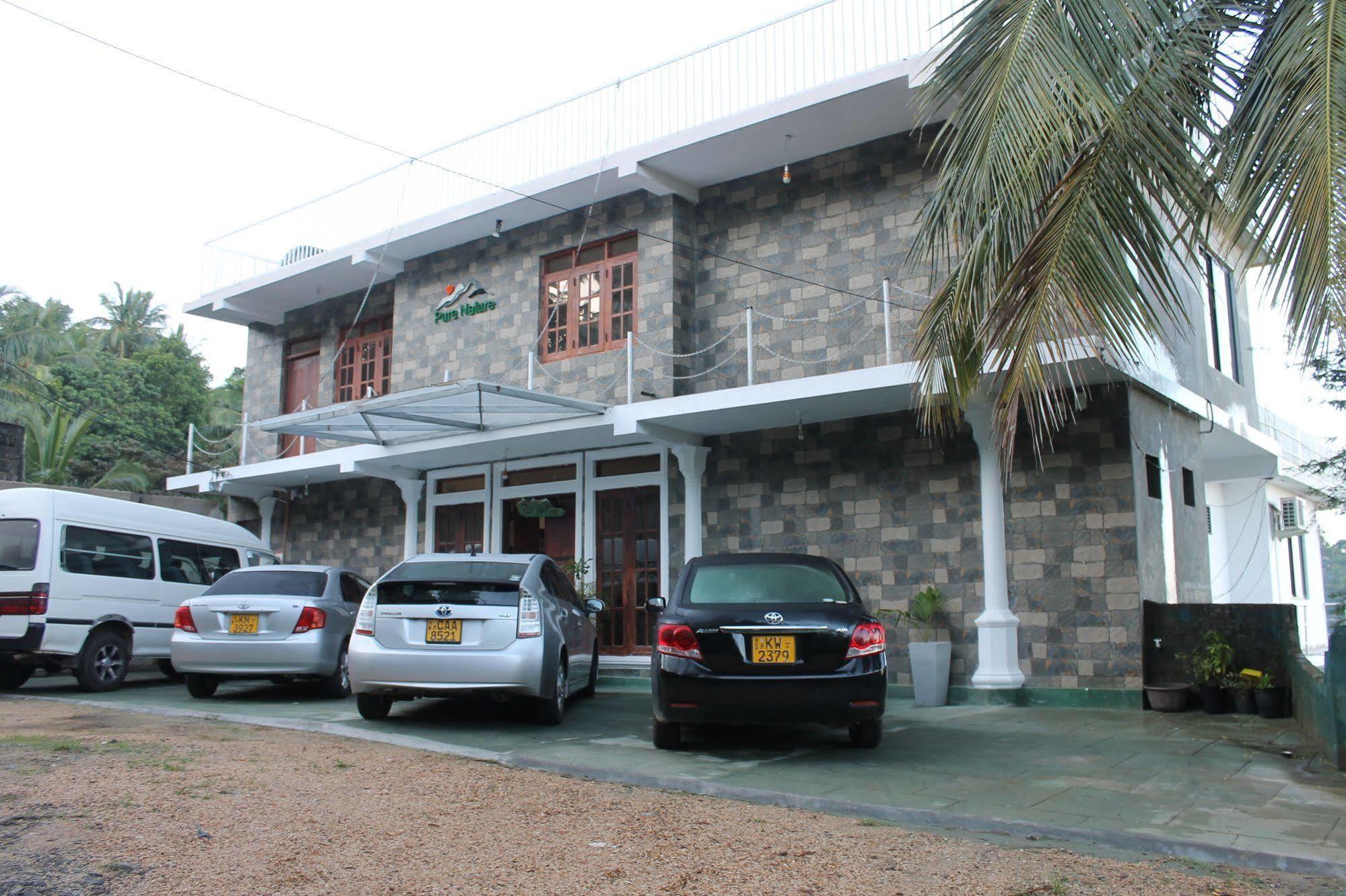 Pure Nature Hotel 캔디 외부 사진