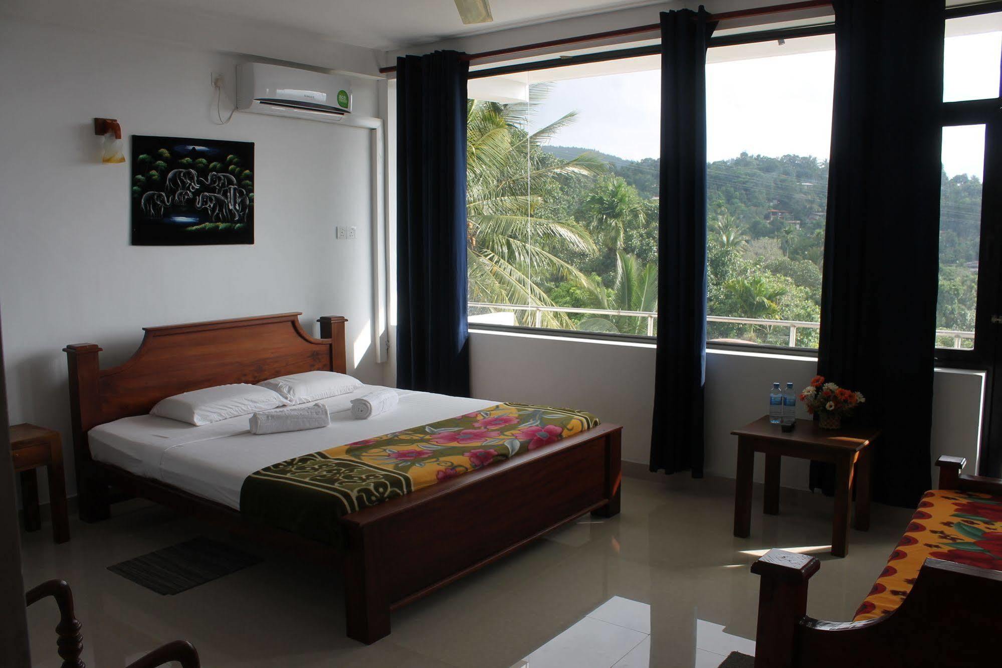 Pure Nature Hotel 캔디 외부 사진